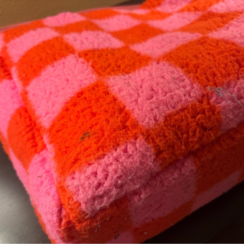 No Boundaries Fuzzy Bag - Picture 6 of 11